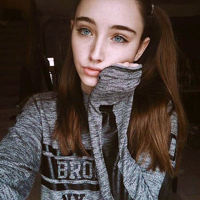 Милые девушки