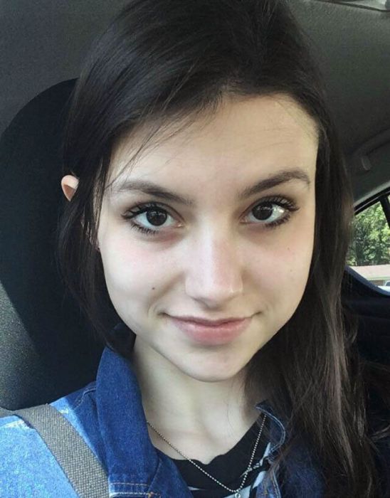 Милые девушки