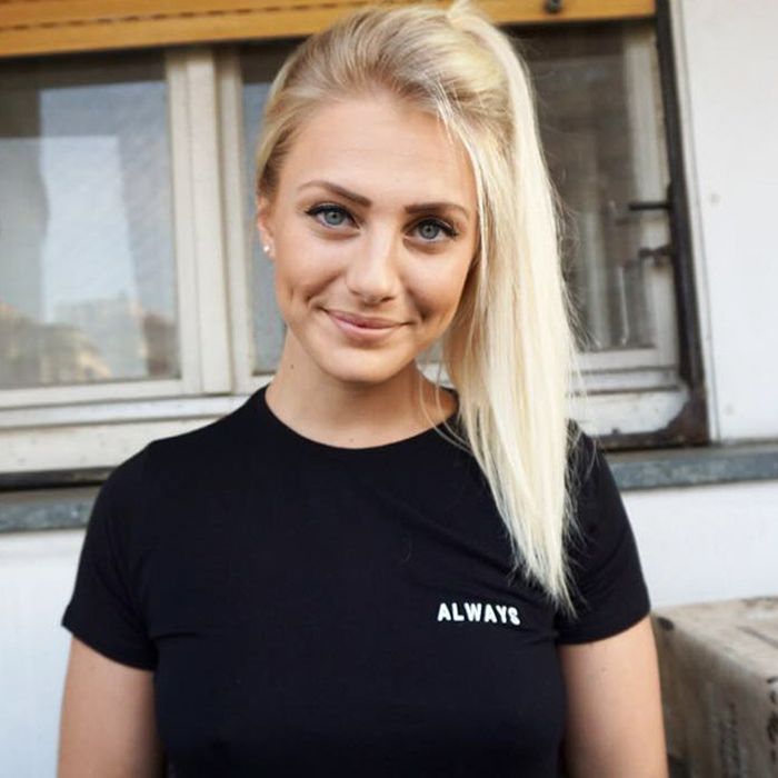 Милые девушки
