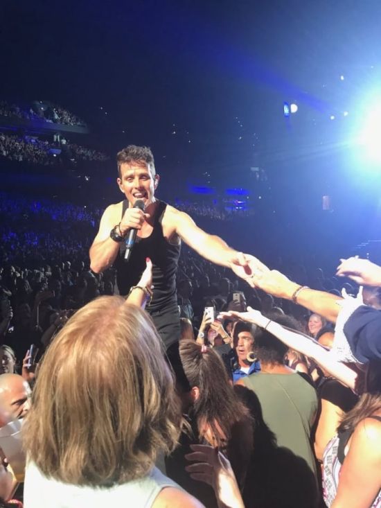 Счастью фанатки группы NKOTB не было предела