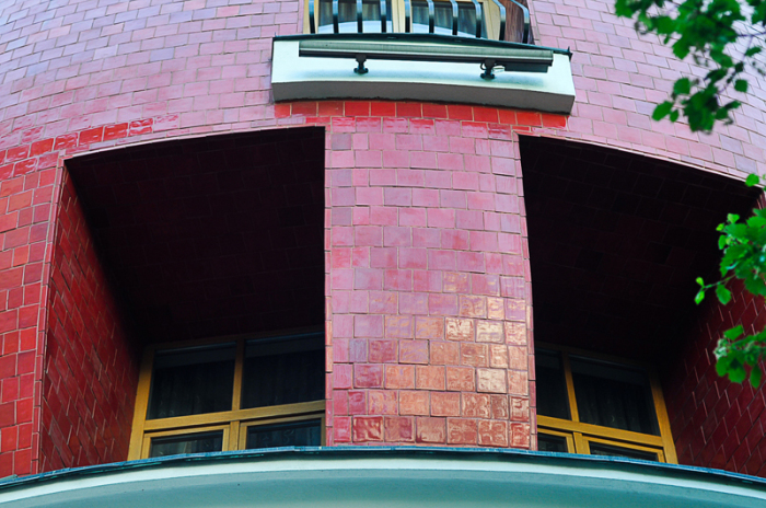 Дом-яйцо в Москве как символ лужковской архитектуры Дом-яйцо в Москве как символ лужковской архитектуры