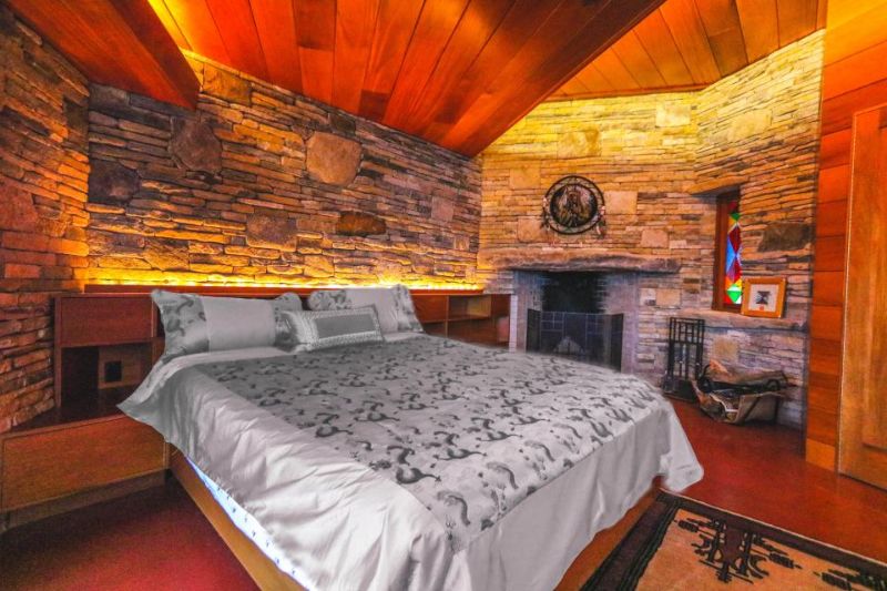 Остров в форме сердца, который Джоли когда-то присмотрела Питту, продают за 15 млн долларов