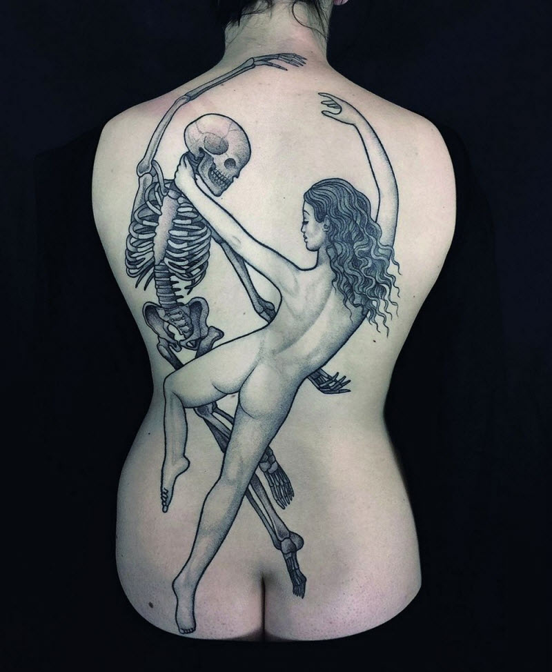 Самые впечатляющие татуировки со всего мира в книге TTT: Tattoo