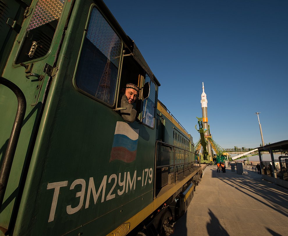 Старт космического корабля «Союз ТМА-06М» с Байконура Старт космического корабля «Союз ТМА-06М» с Байконура