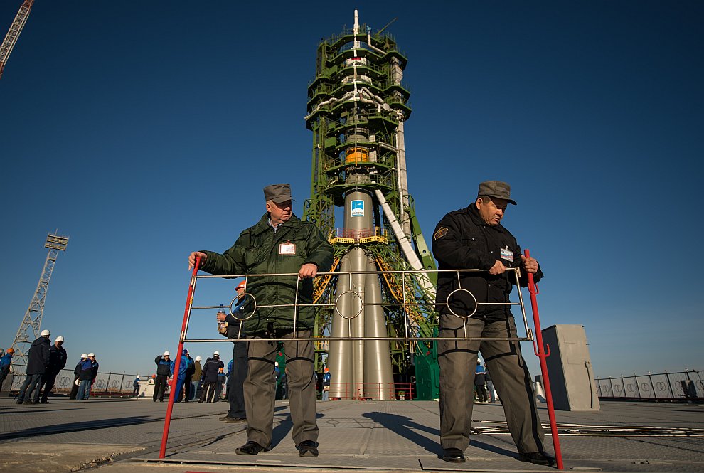 Старт космического корабля «Союз ТМА-06М» с Байконура Старт космического корабля «Союз ТМА-06М» с Байконура