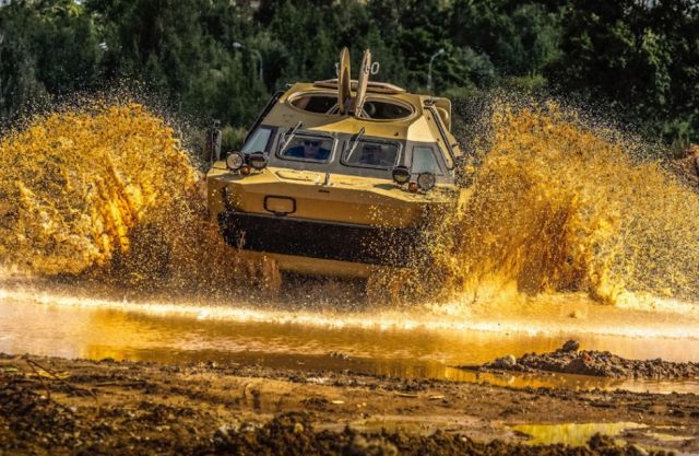 Броневик БРДМ-2 за 3,2 миллиона рублей