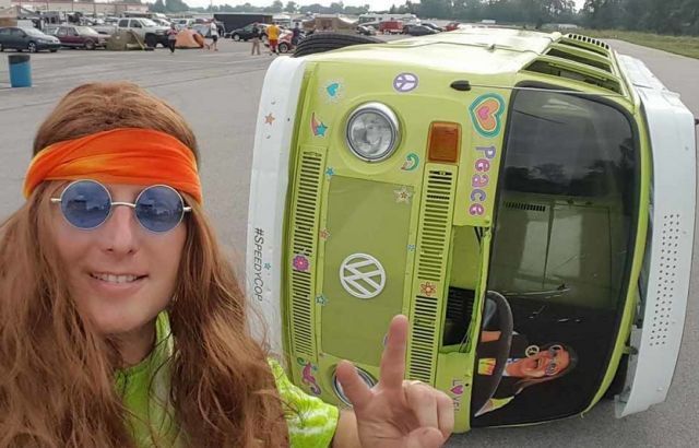 Volkswagen T2, который ездит «на боку»