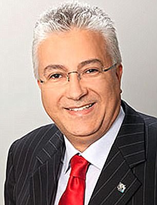 В Дубае на 2 месяца посадили шотландца за случайное прикосновение к мужчине