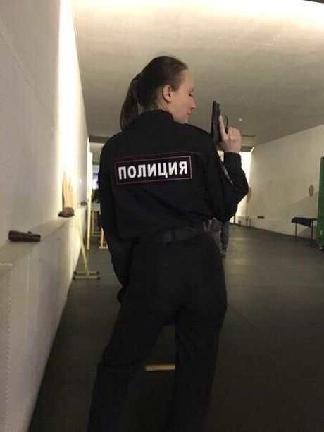 Курсантка МВД, которая любит откровенные фото