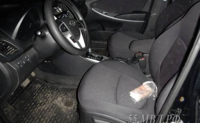 В Омске девушка пыталась угнать автомобиль, который сама продала