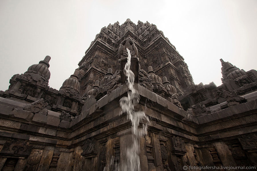 Памятник Всемирного наследия ЮНЕСКО: комплекс храмов Прамбанан