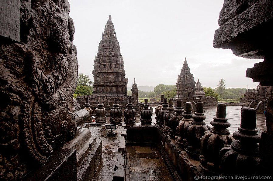 Памятник Всемирного наследия ЮНЕСКО: комплекс храмов Прамбанан