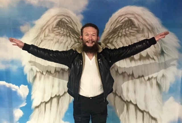 Новосибирский священник Андрей Крашенинников выпрашивал у прихожан деньги и дорогие подарки