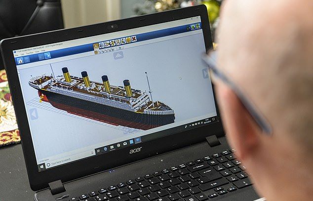 Копия Титаника из Lego, на создание которой у дедули ушло 2 года и 40 000 деталей