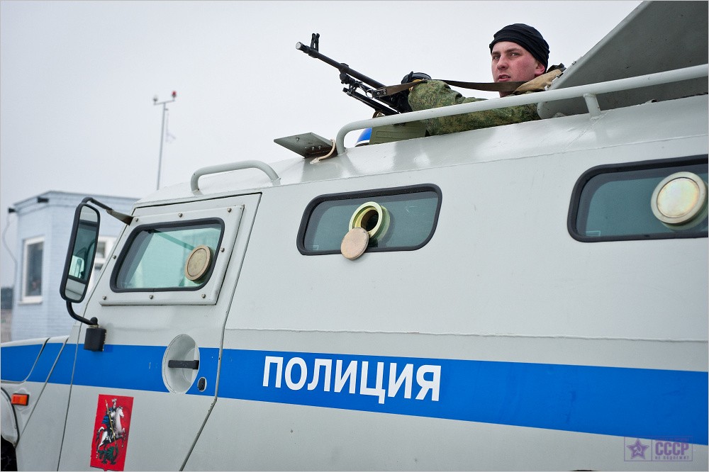 Московский ОМОН: один день на полигоне
