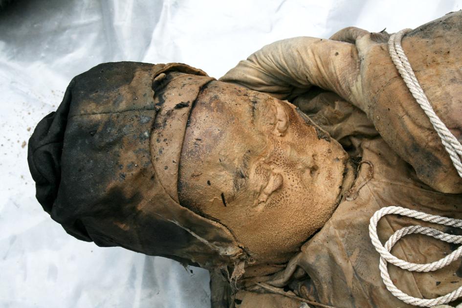 700-летнюю мумию раскопали китайские дорожники
