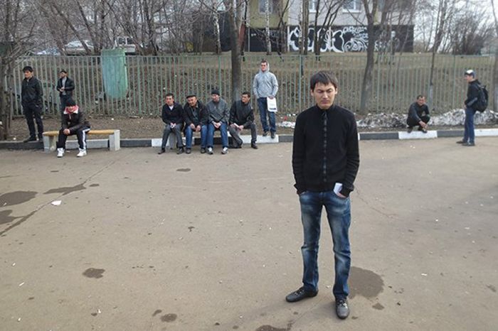 Как иностранцы получают разрешение на работу в Москве (14 фото)