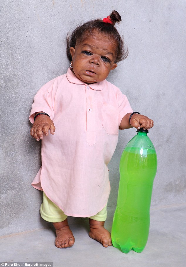 Жизнь 21-летнего юноши в теле младенца