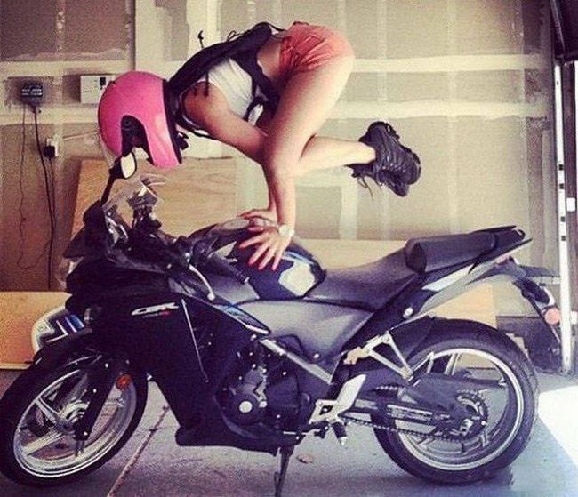 Девушки и мотоциклы