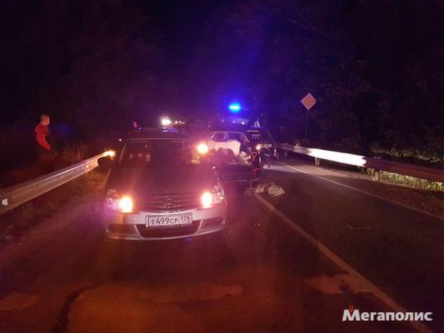 В Ленинградской области автомобиль с трупом в багажнике попал в массовое ДТП