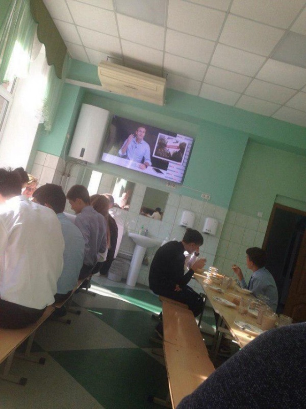 Общественные столовые: душевно и с юмором