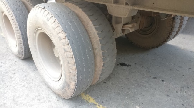Грузовик в одном из автопарков