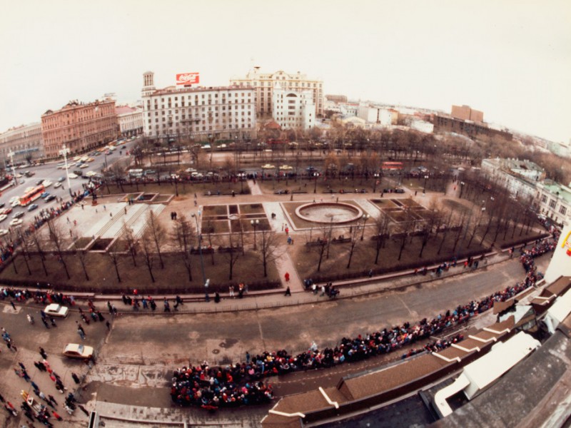Фото с открытия первого «Макдоналдса» в Москве Фото с открытия первого «Макдоналдса» в Москве