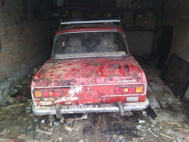 «Москвич-2140», простоявший 25 лет в сыром гараже