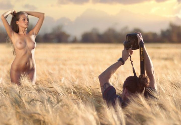 Тяжелая работа фотографа. Заценим? 18+