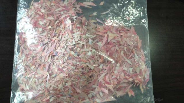 Китайская супружеская пара три месяца собирала «денежный пазл»
