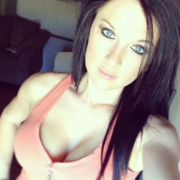 Девушки с достоинством