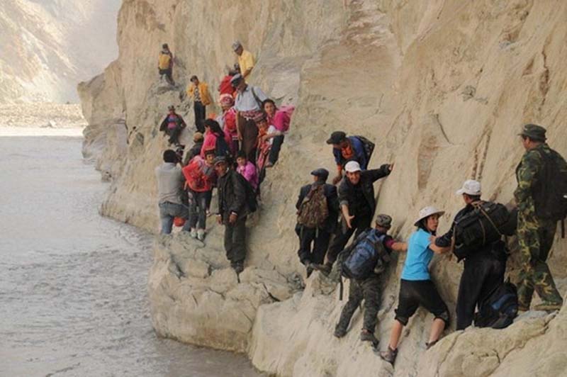 Опасная дорога в школу Опасная дорога в школу