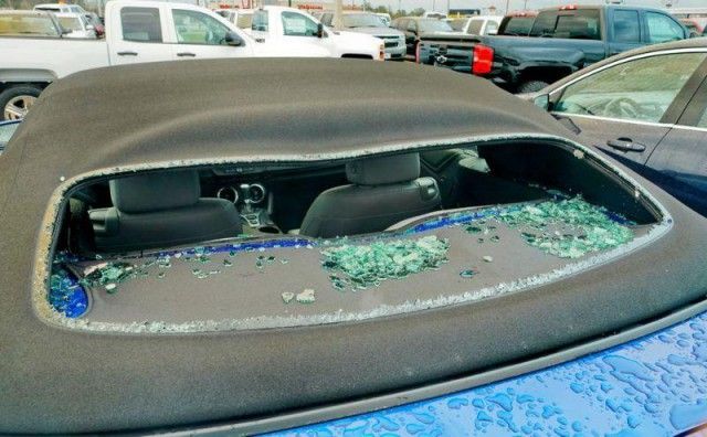 В Алабаме град повредил 380 новых Автомобилей