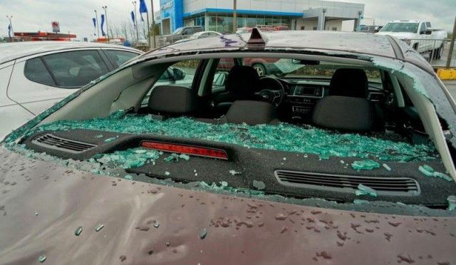 В Алабаме град повредил 380 новых Автомобилей