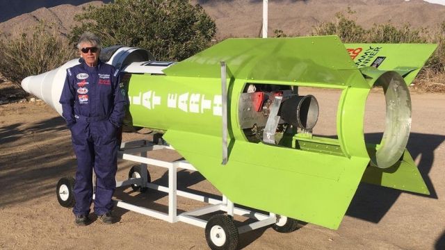 Американец, верящий в плоскую Землю, совершил полет на самодельной ракете