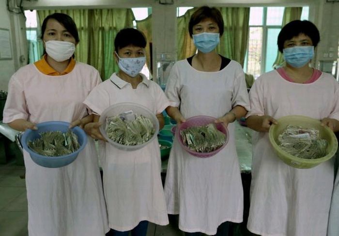 Много денег за билеты в Китае (7 фото)