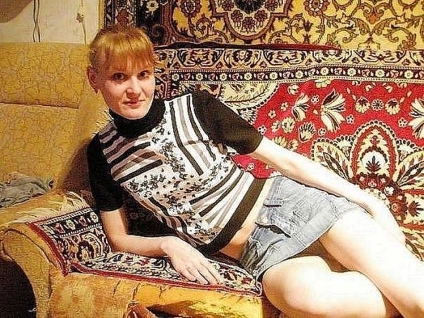 Девушки с коврами