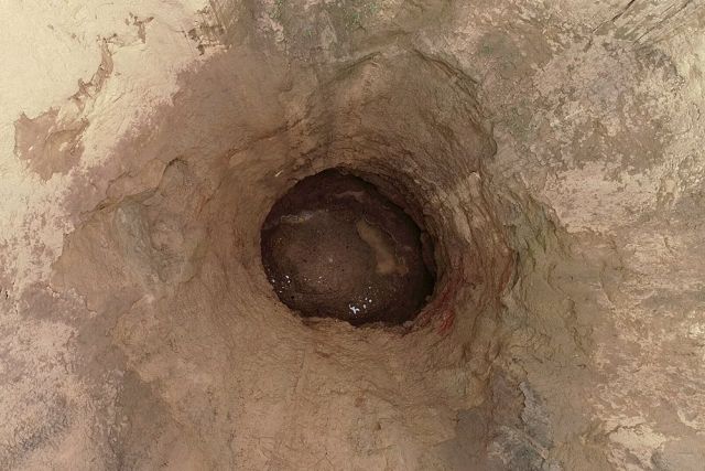 Нижегородский карстовый провал - вид сверху