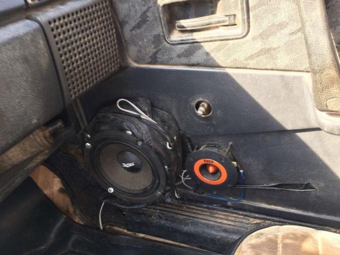 Меломаны тюнигуют свои автомобили
