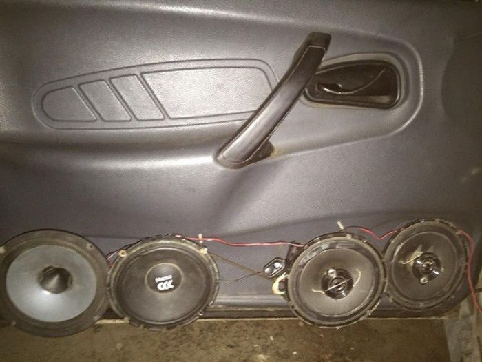 Меломаны тюнигуют свои автомобили