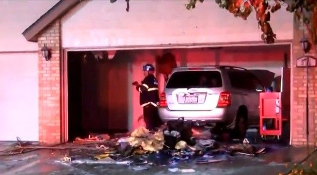 Хотел уничтожить пауков при помощи паяльной лампы, но слегка перестарался