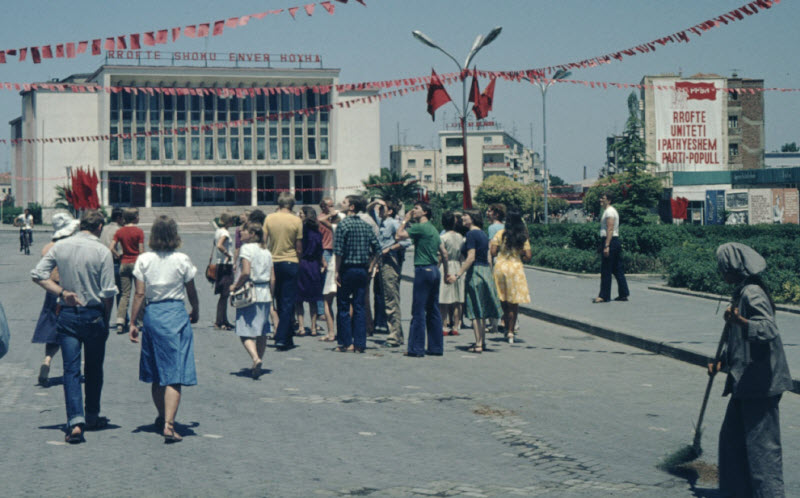 Мир 40 лет назад