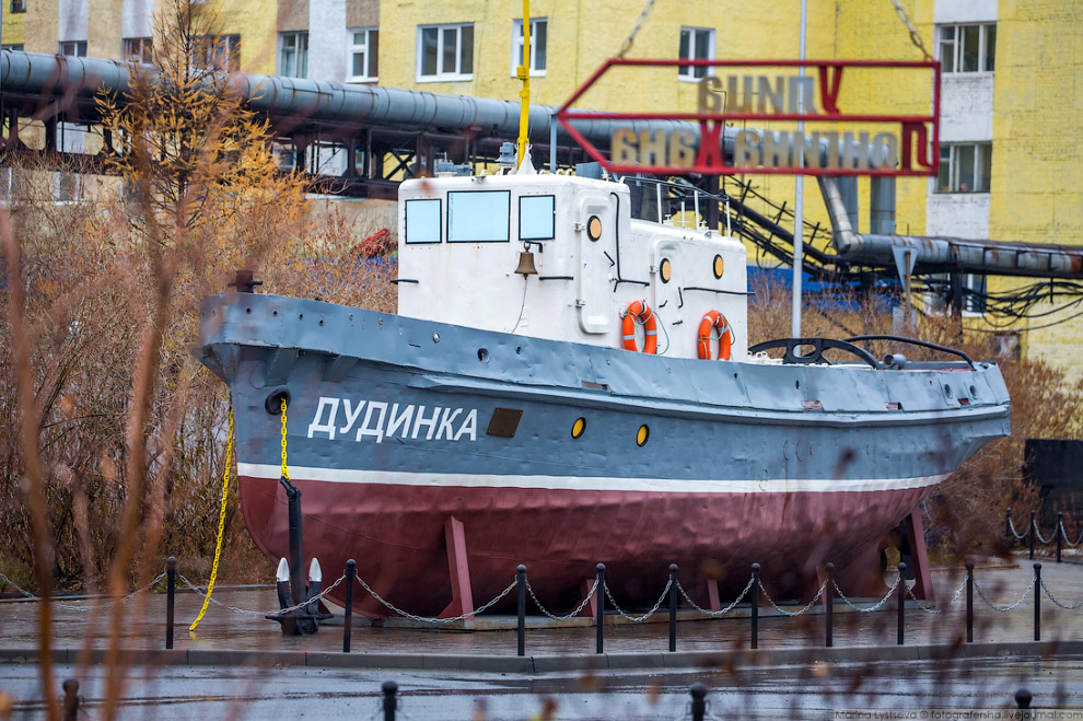 Город, построенный на вечной мерзлоте Город, построенный на вечной мерзлоте