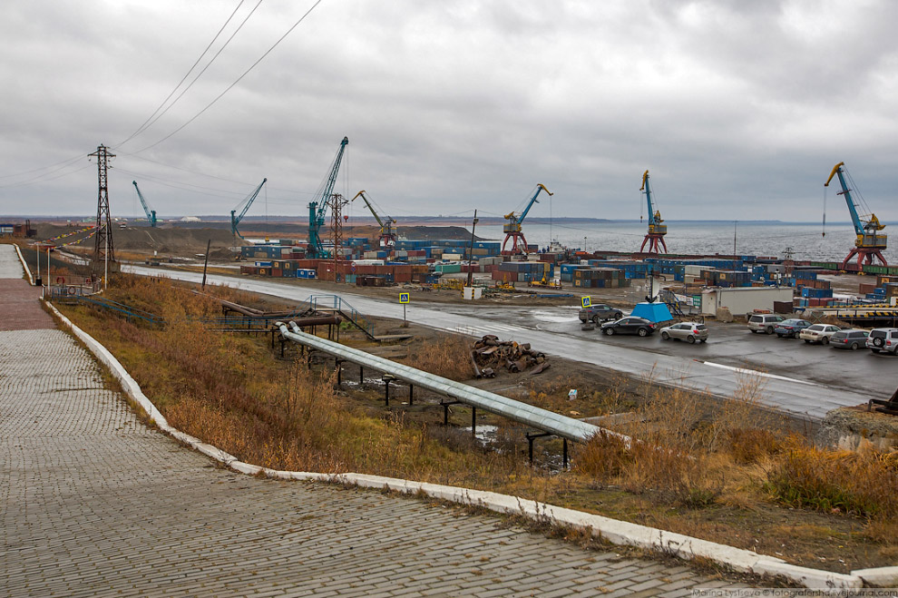 Город, построенный на вечной мерзлоте Город, построенный на вечной мерзлоте