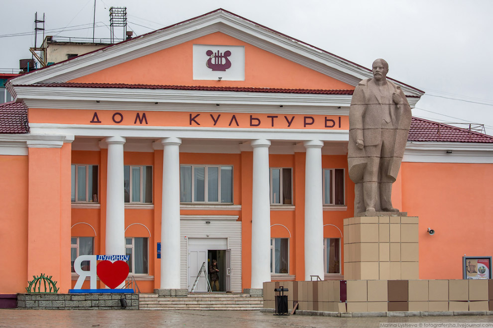 Город, построенный на вечной мерзлоте Город, построенный на вечной мерзлоте