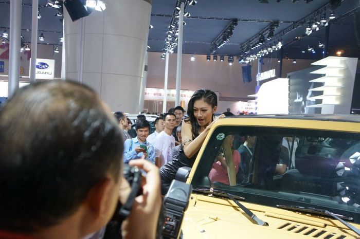 Модели и автомобили на выставке Auto Guangzhou-2013 Модели и автомобили на выставке Auto Guangzhou-2013