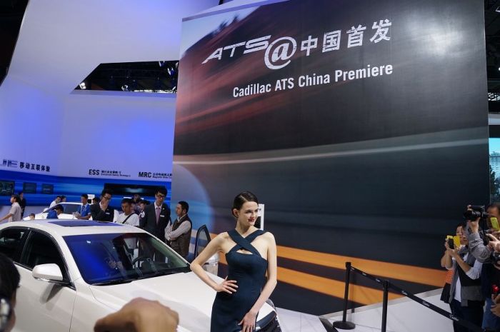 Модели и автомобили на выставке Auto Guangzhou-2013 Модели и автомобили на выставке Auto Guangzhou-2013