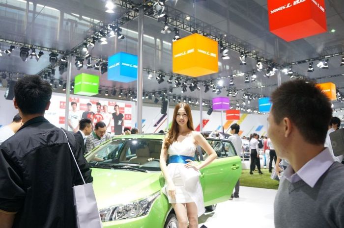 Модели и автомобили на выставке Auto Guangzhou-2013 Модели и автомобили на выставке Auto Guangzhou-2013