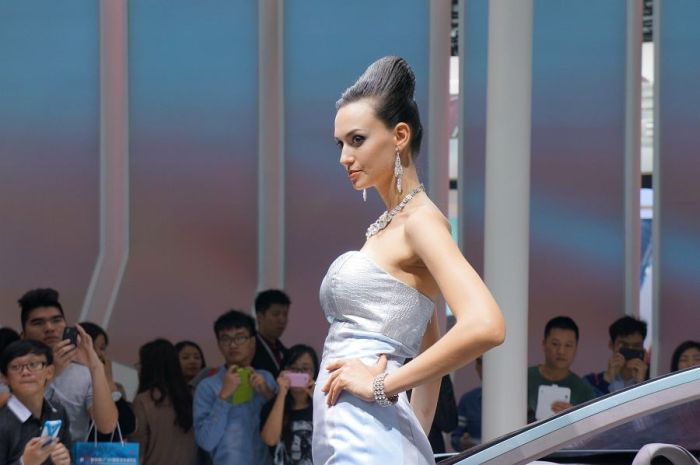 Модели и автомобили на выставке Auto Guangzhou-2013 Модели и автомобили на выставке Auto Guangzhou-2013