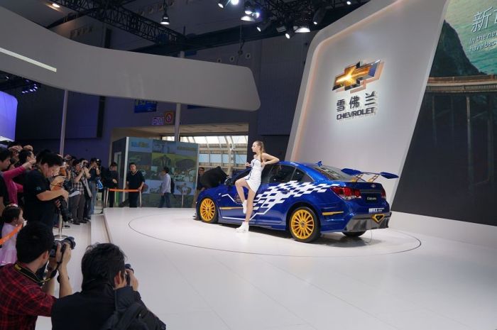 Модели и автомобили на выставке Auto Guangzhou-2013 Модели и автомобили на выставке Auto Guangzhou-2013